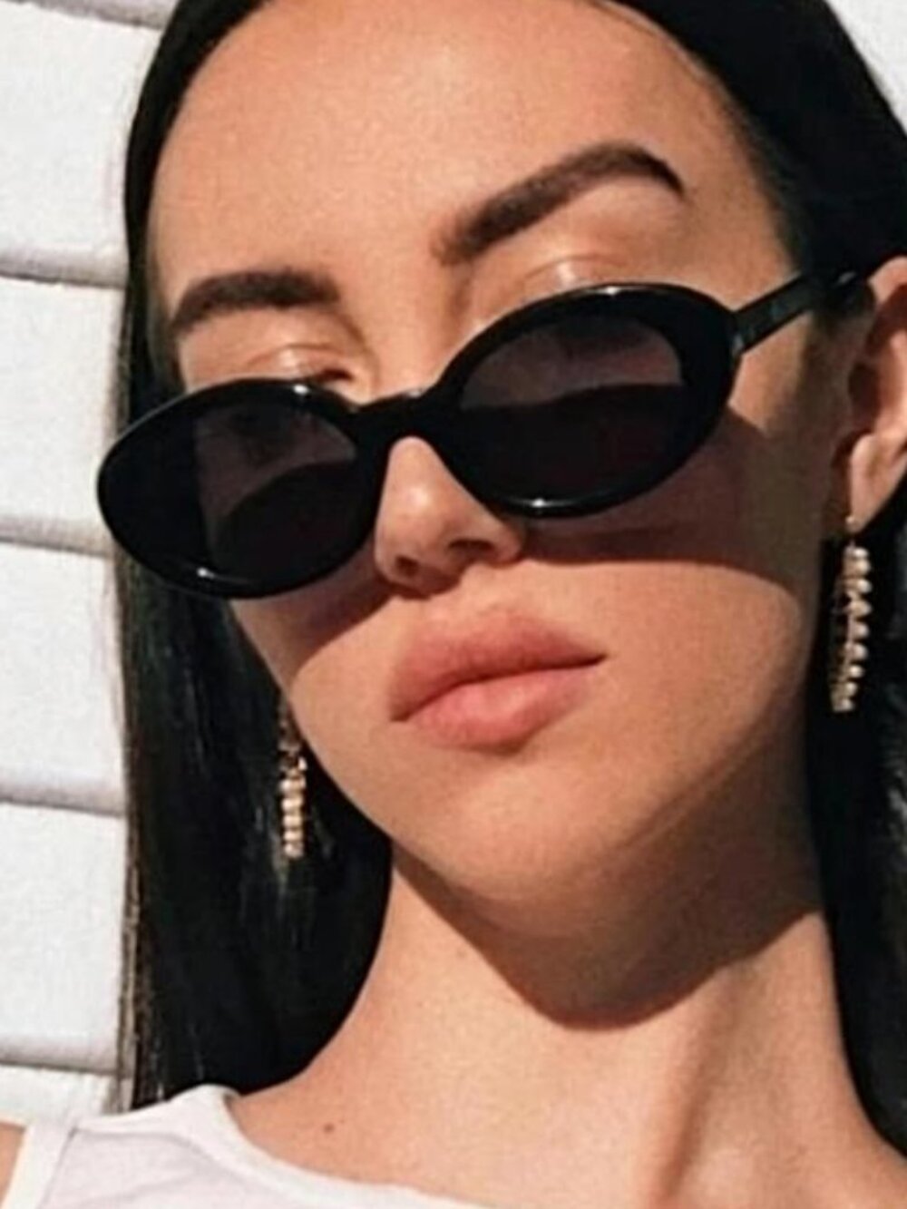 Vintage Small Frame Oval Shaped Sunglasses